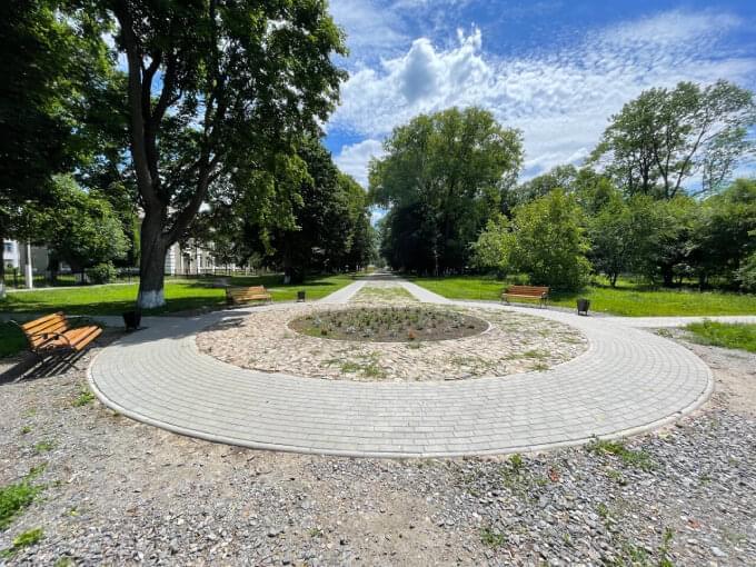 the reconstructed intersection of paths in Potocki Park