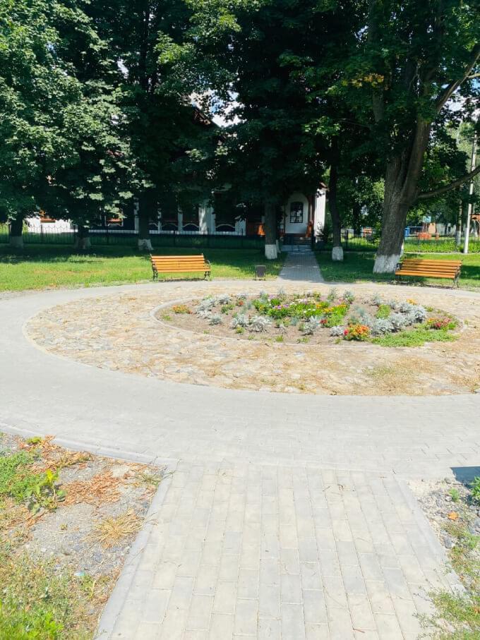 центральна зона відпочинку в реконструйованому парку Потоцьких